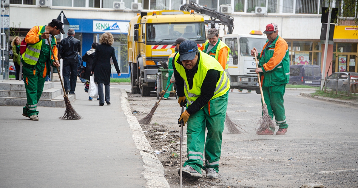 Az államfő kihirdette a törvényt: szeptember harmadik szombatja országos takarítási nap